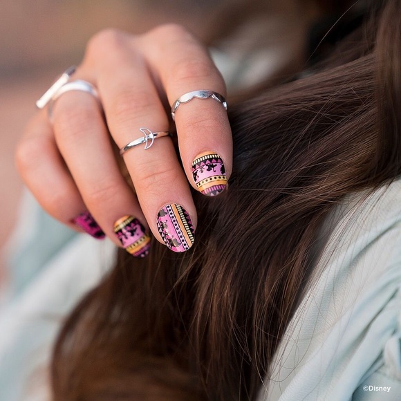 Jamberry x Disney Hakuna Matata Nail Wraps - Picture 3 of 4